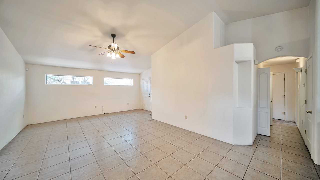 2252 W Silver River Way - Photo 5 of 25