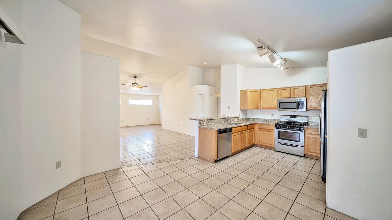 2252 W Silver River Way - Photo 7 of 25