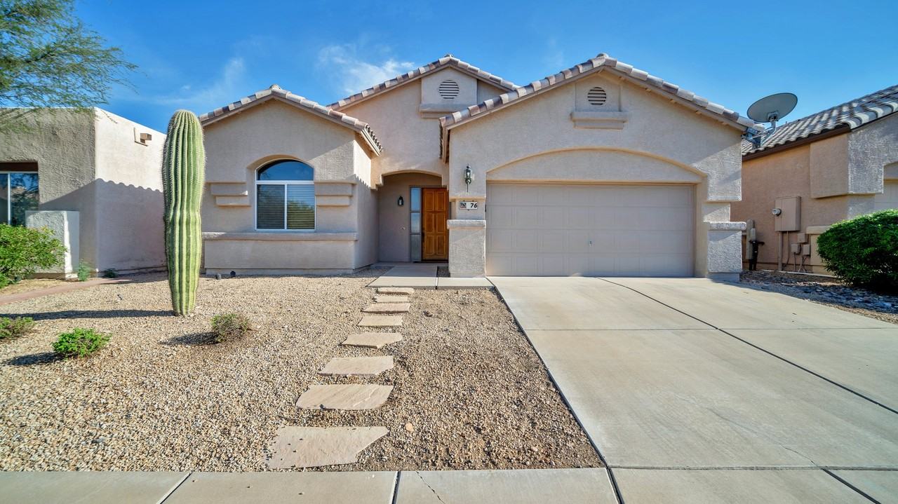 76 N Desert Stream Dr - Photo 2 of 25