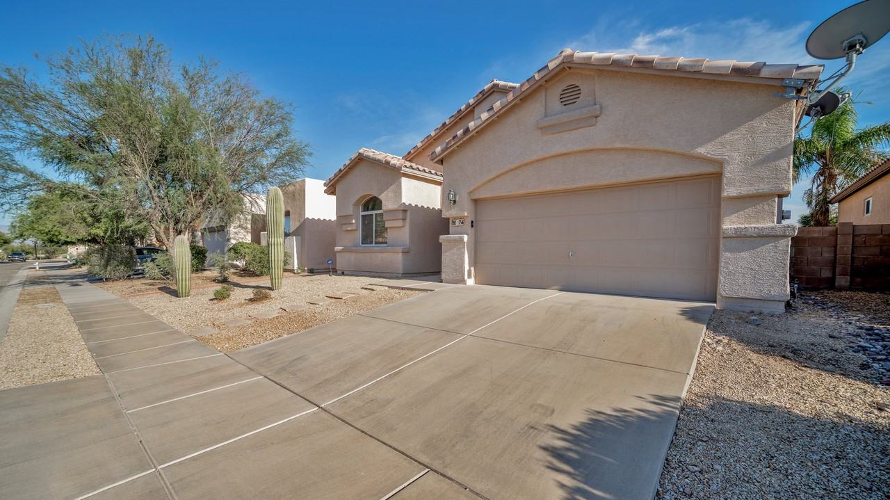 76 N Desert Stream Dr - Photo 3 of 25