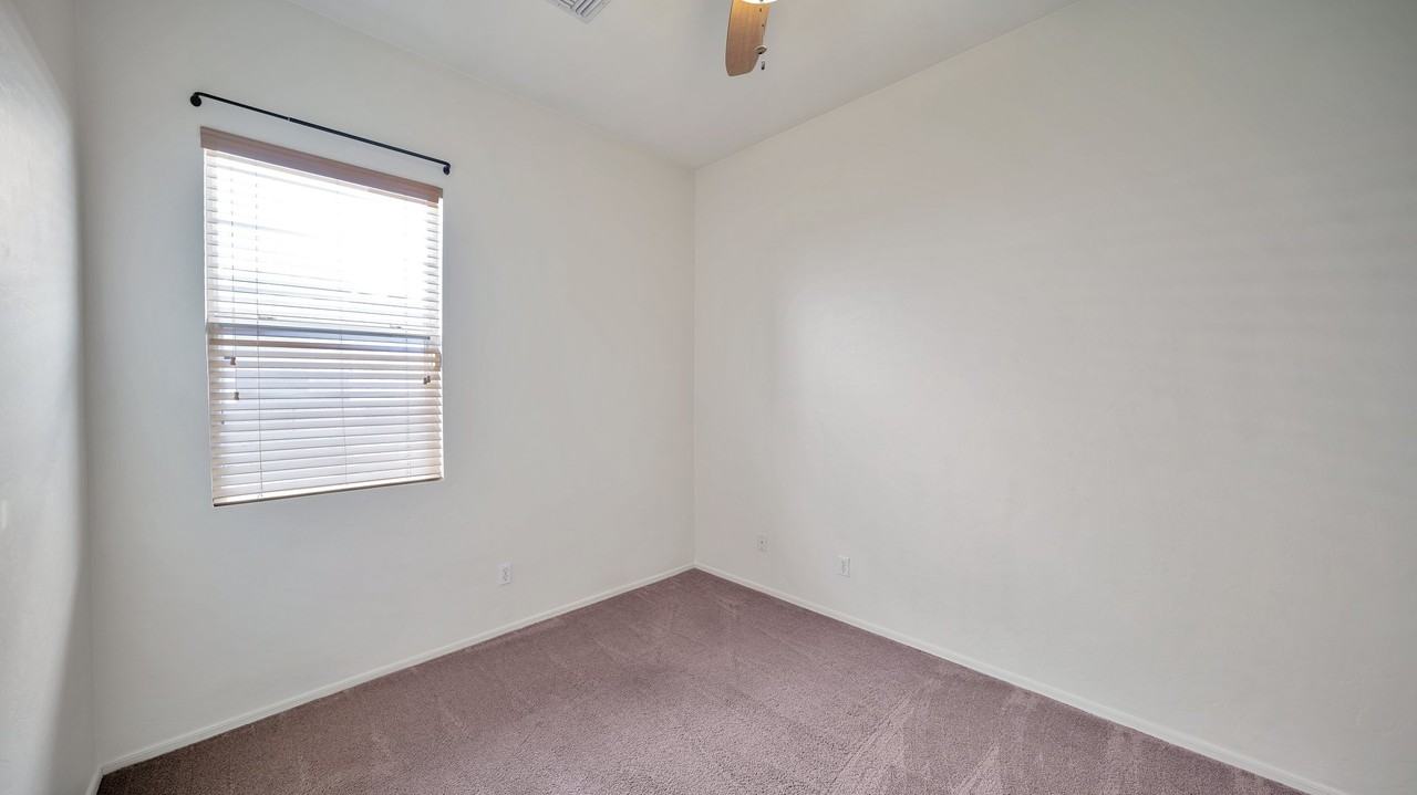 76 N Desert Stream Dr - Photo 4 of 25