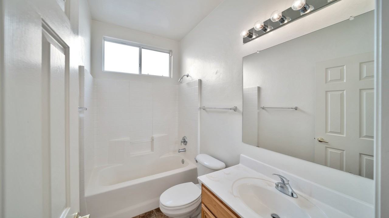 76 N Desert Stream Dr - Photo 6 of 25