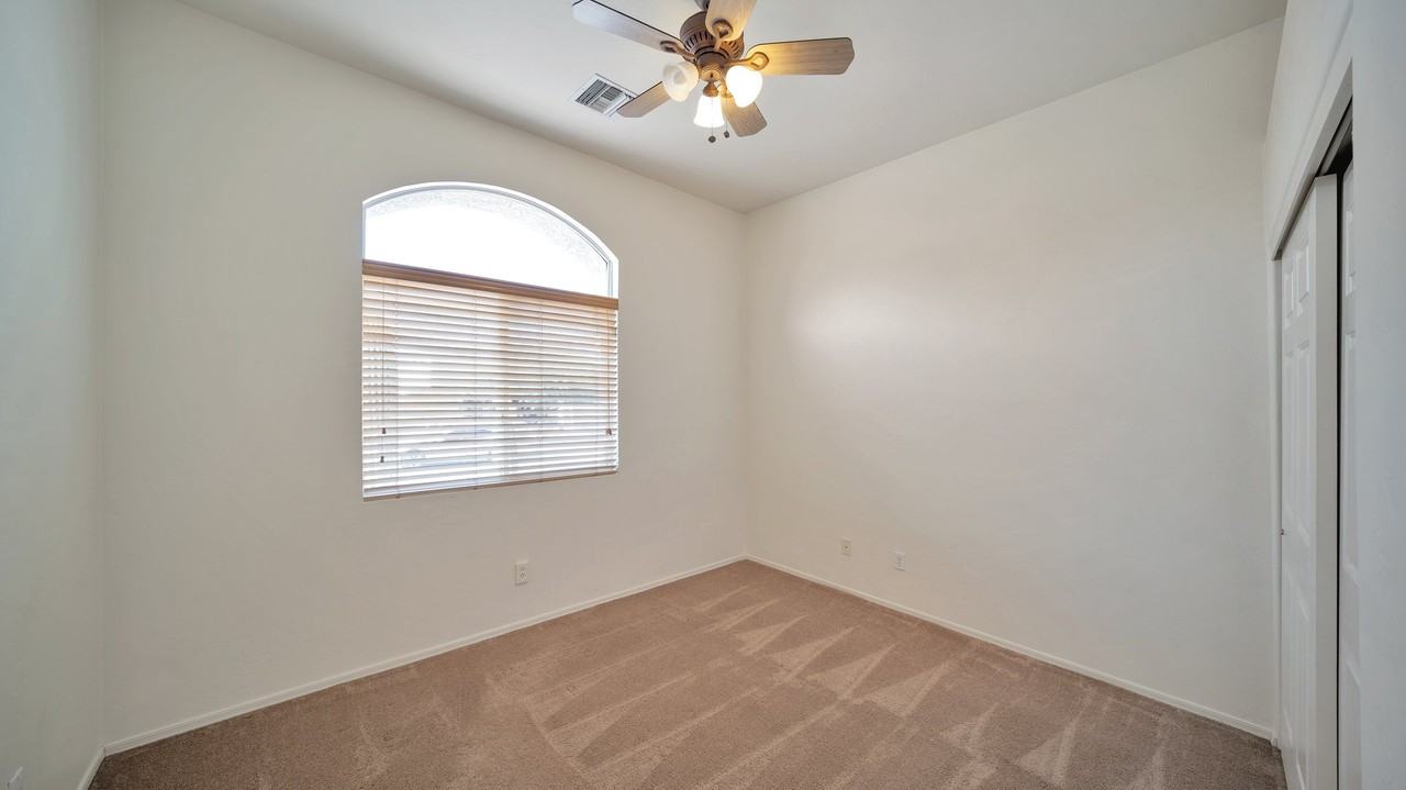 76 N Desert Stream Dr - Photo 7 of 25