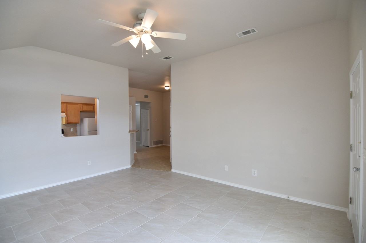 4001 Eula Bea Ct - Photo 6 of 20