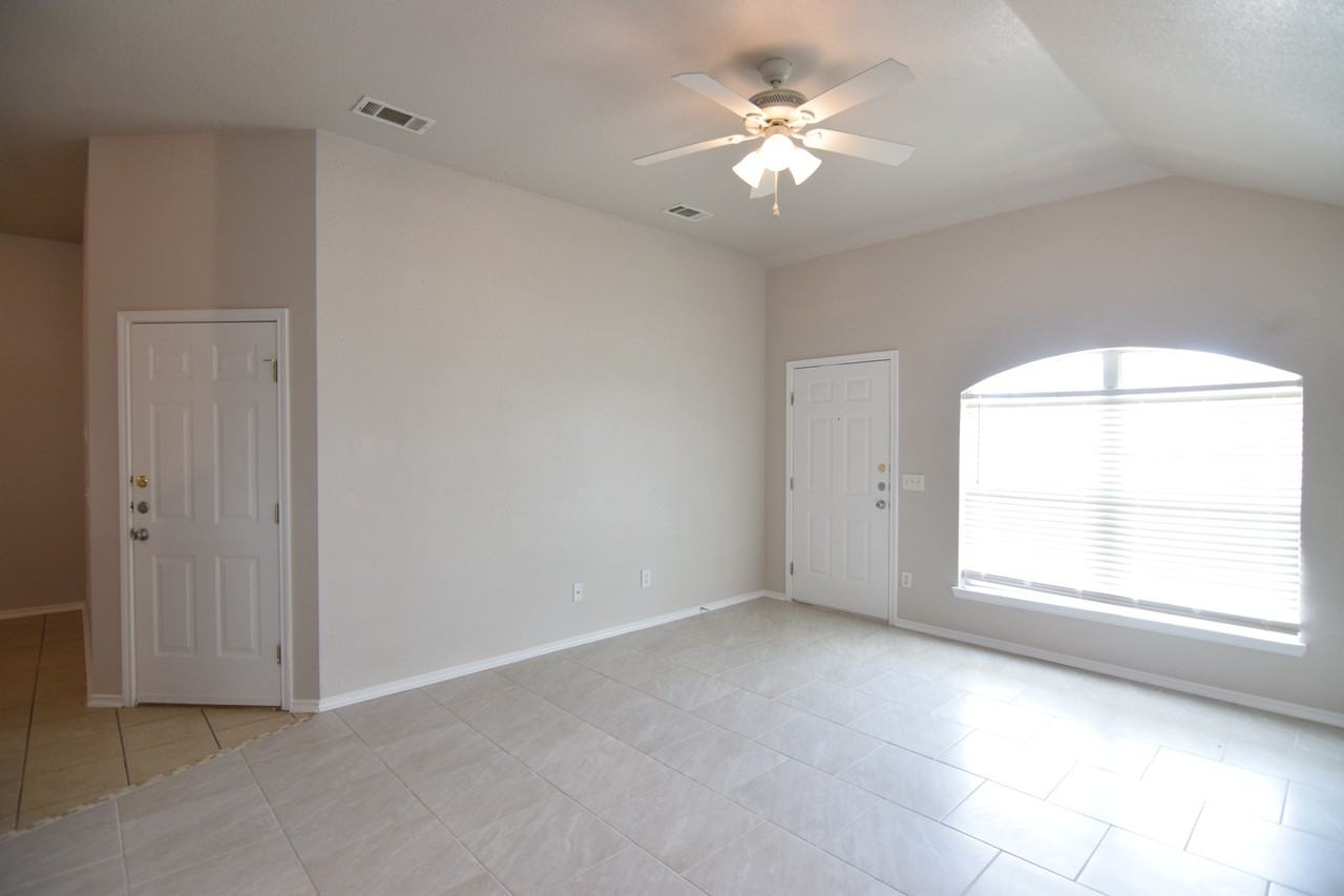 4001 Eula Bea Ct - Photo 7 of 19