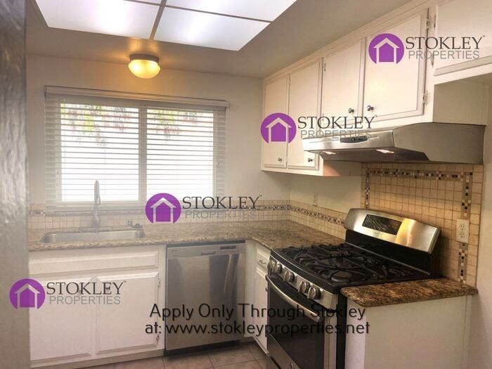 3633 Dormer Ave - Photo 3 of 18