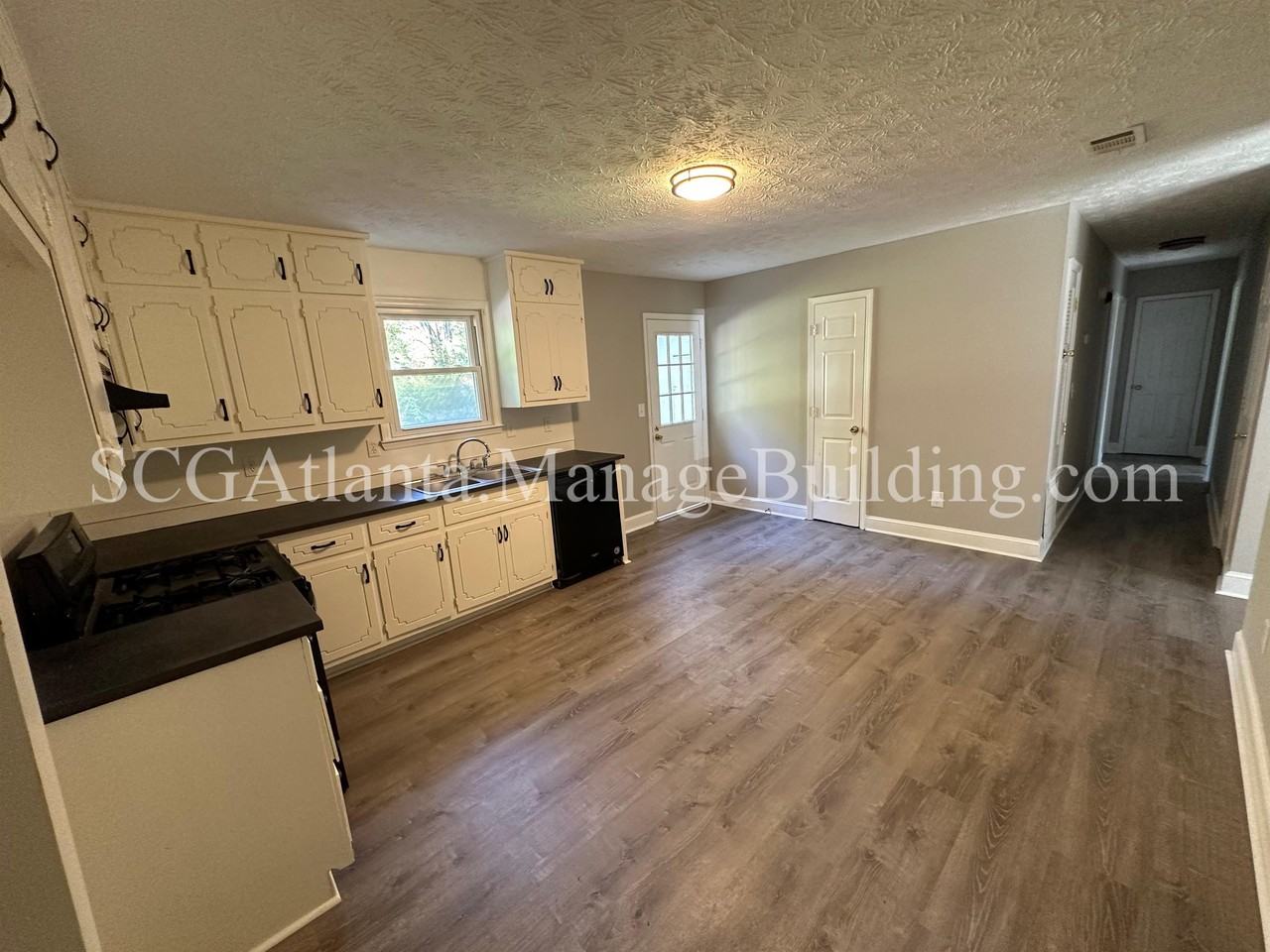 972 Walnut Creek Ln #1 - Photo 3 of 15