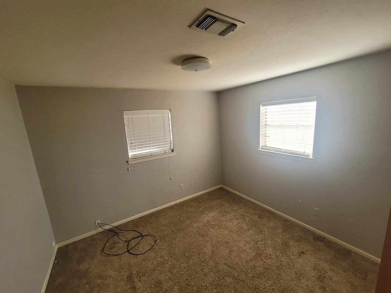 6084 W Roundbunch Rd #1 - Photo 7 of 18