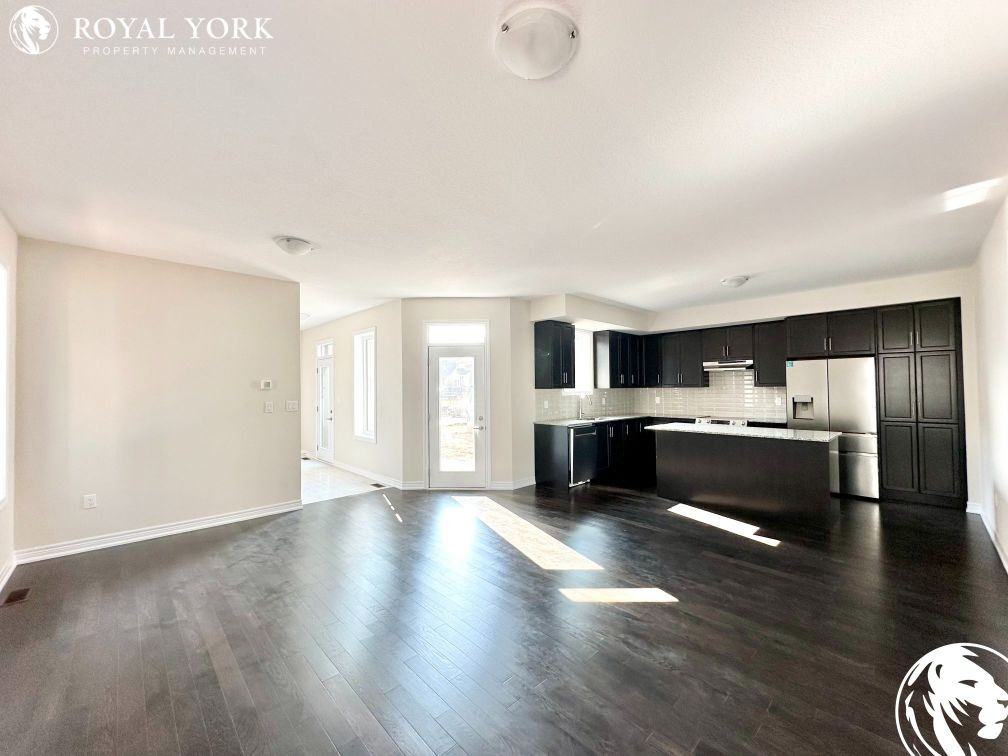 310 Main St W - Photo 2 of 43