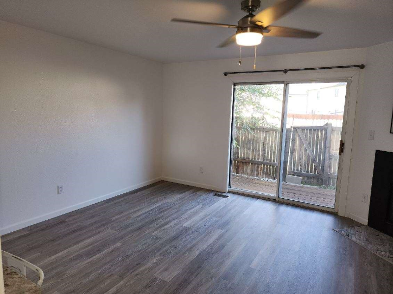 2432 Lexington Village Ln - Photo 3 of 16