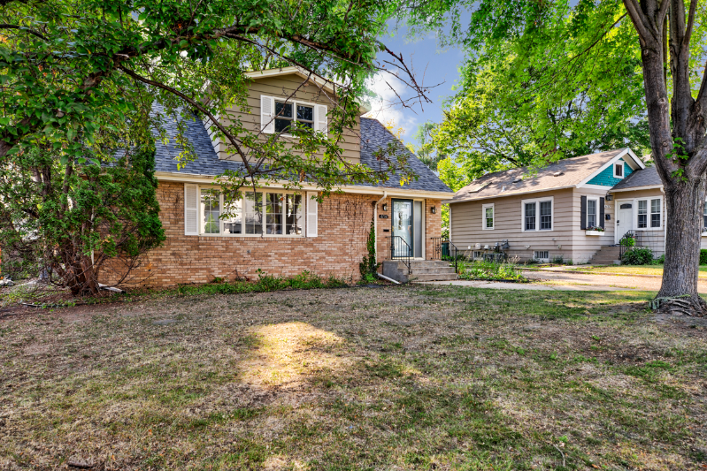 6136 Oaklawn Ave - Photo 3 of 50