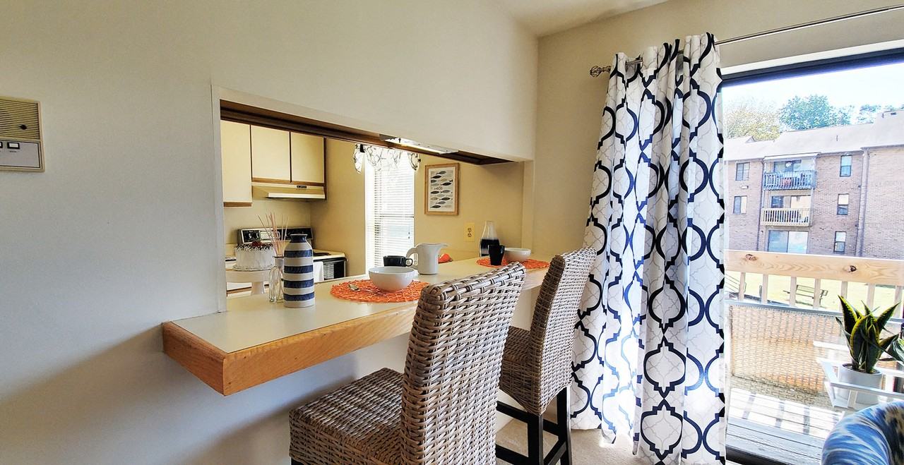 Mountain Ridge Apartments - Photo 4 of 7