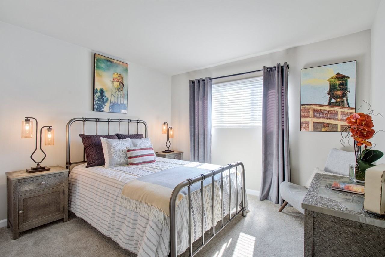 Lincoya Bay Apartments and Townhomes - Photo 6 of 26