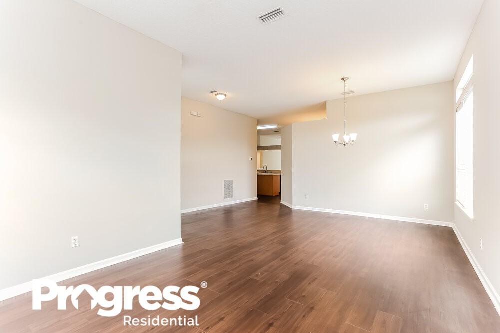2728 Cold Creek Blvd - Photo 3 of 16