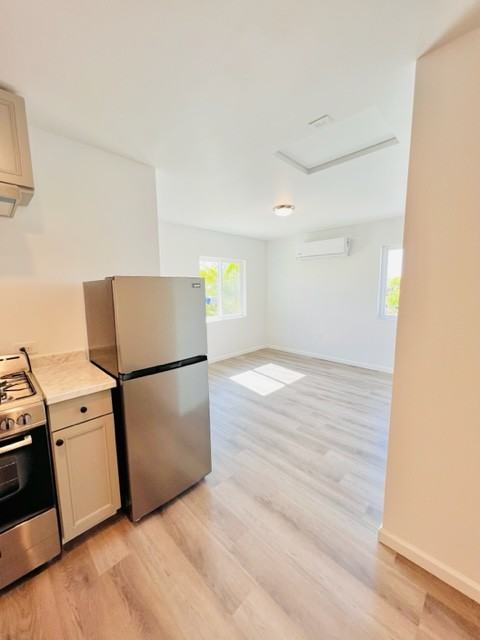 1222 Holly St #3 - Photo 3 of 10