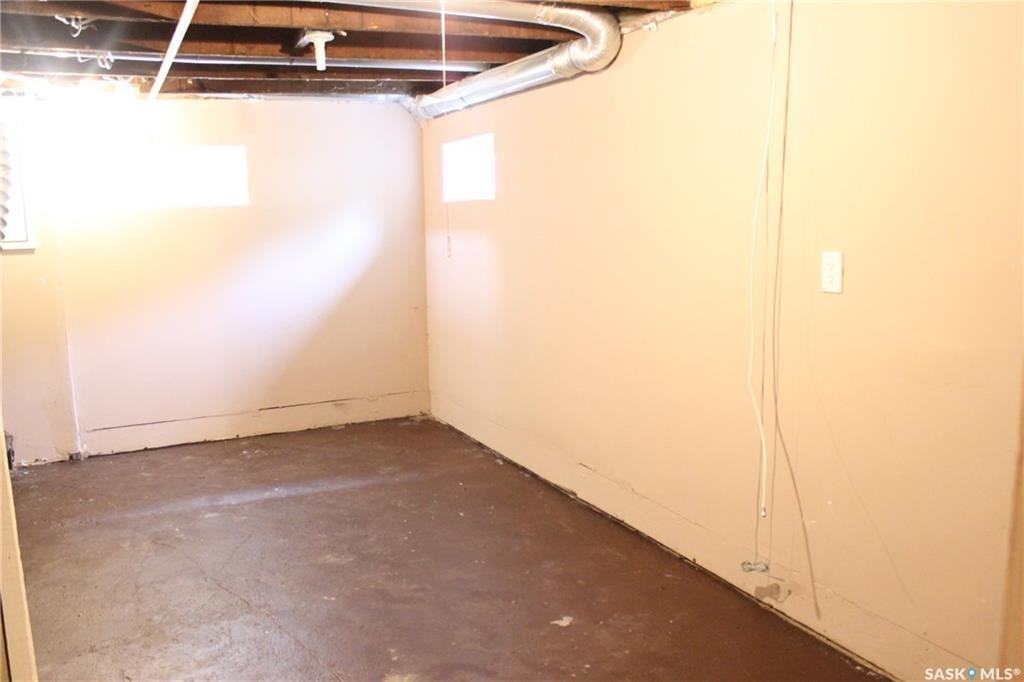 1005 23rd St W #1 - Photo 3 of 9