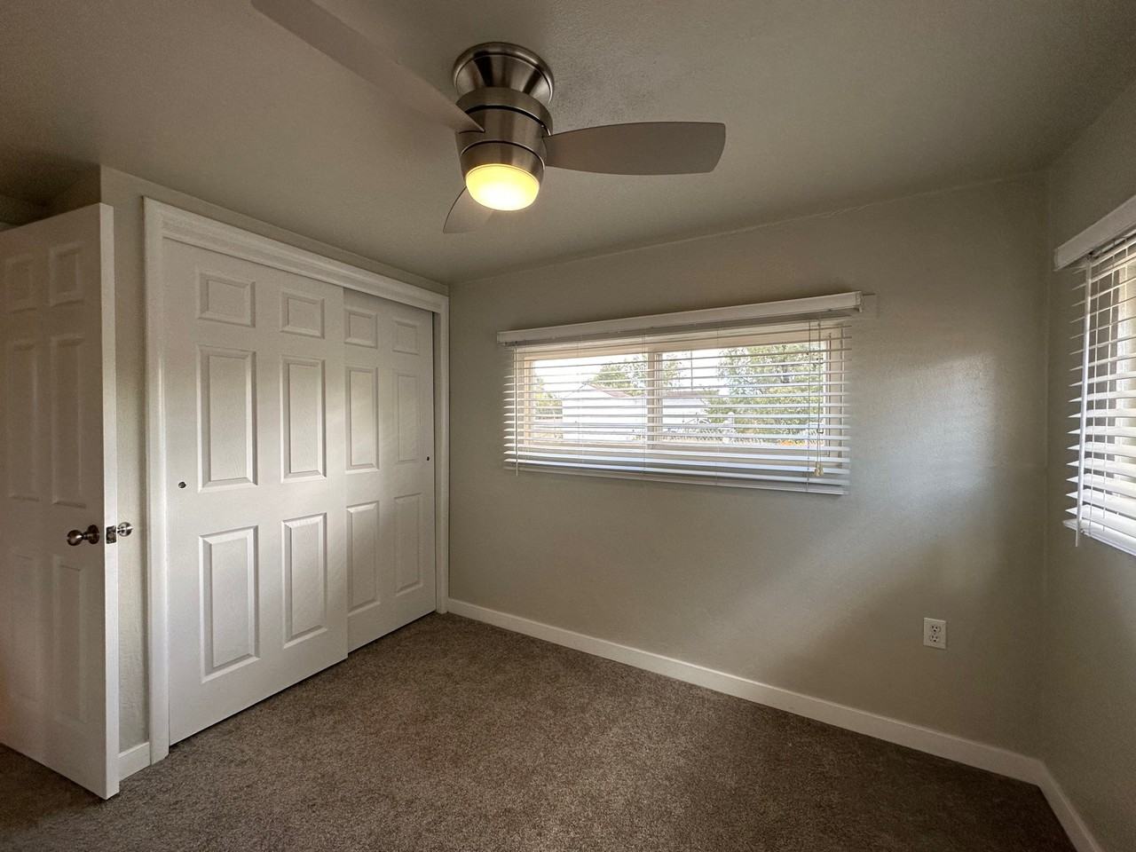19 1/2 E Tyler St #NA - Photo 3 of 10