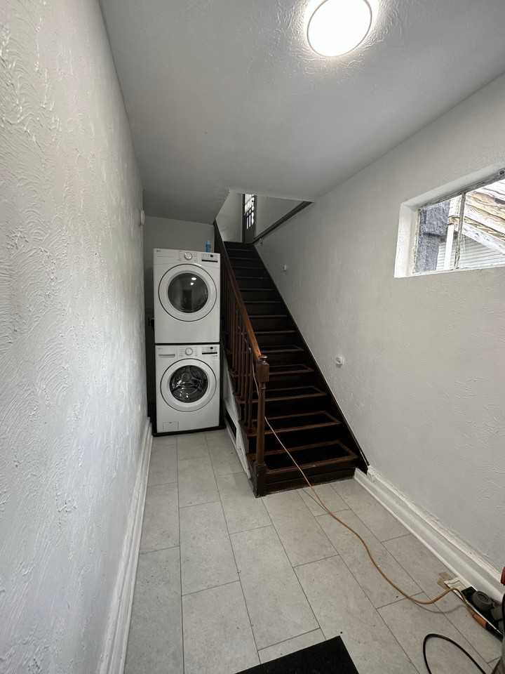 805 Carleton St #1 - Photo 2 of 11