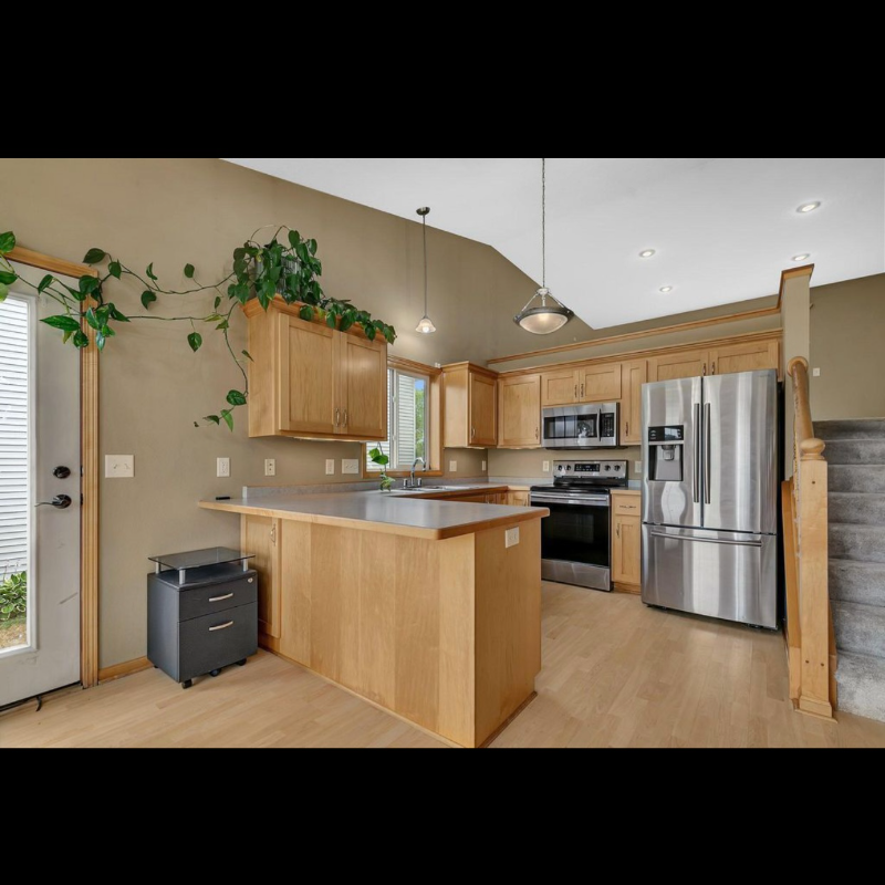 400 Pheasant Dr - Photo 2 of 6