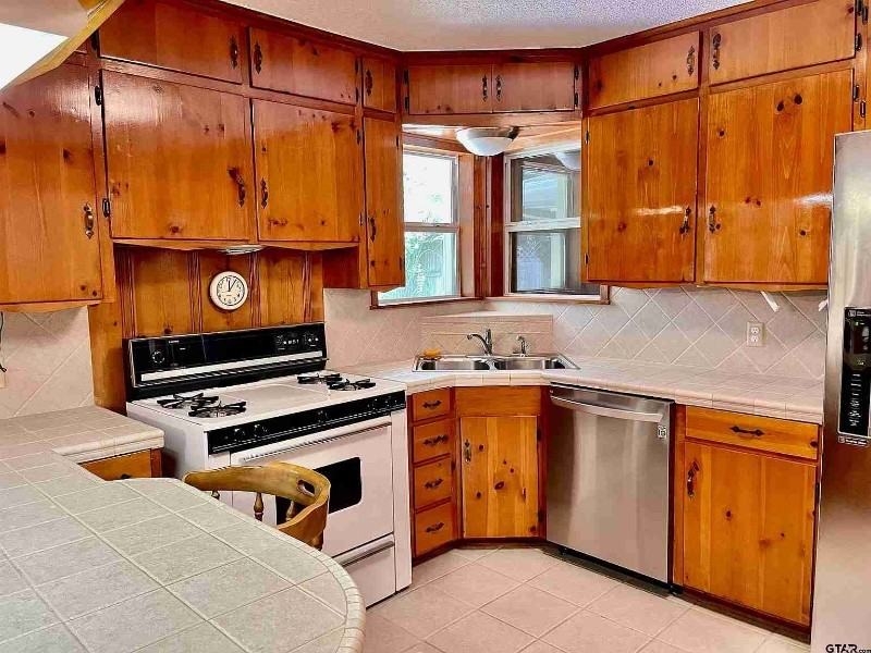 3801 Jan Ave - Photo 4 of 13