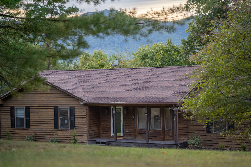 540 Lakeside Dr - Photo 2 of 38