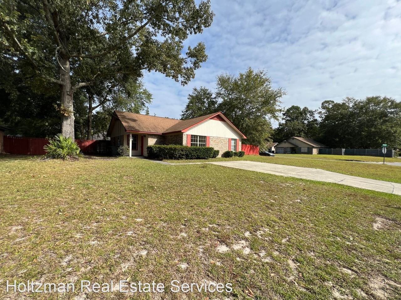 829 Lost Grove Ln - Photo 3 of 23