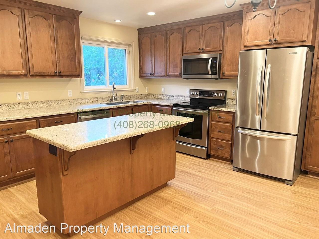 137 Greendale Dr - Photo 3 of 22