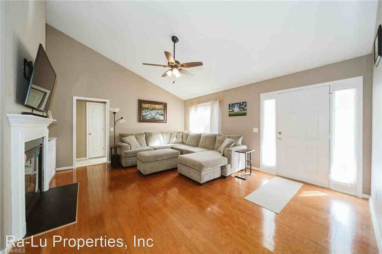 6942 Channel Forest Rd - Photo 3 of 14