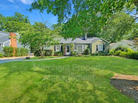 121 Rockwood Dr - Photo 1 of 1