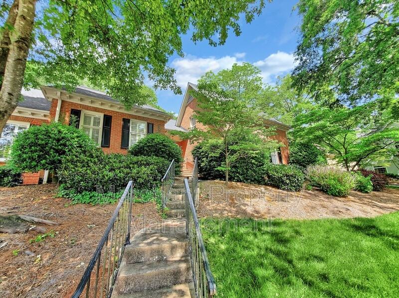 10 Landsdown Ave - Photo 3 of 48