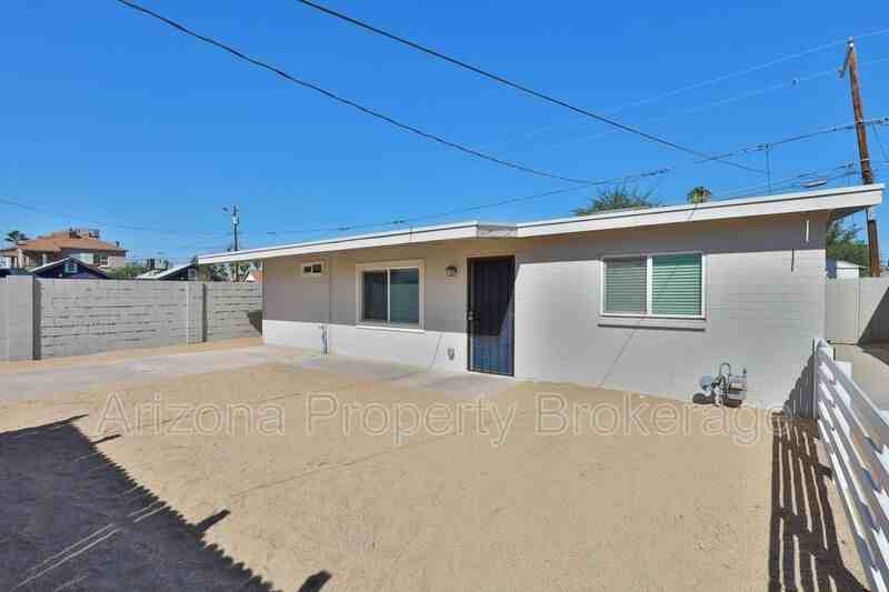 1538 E Pierce St #DF - Photo 3 of 34