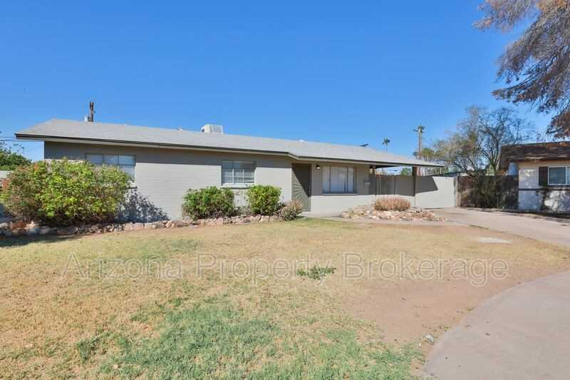 1026 S Grand - Photo 2 of 35