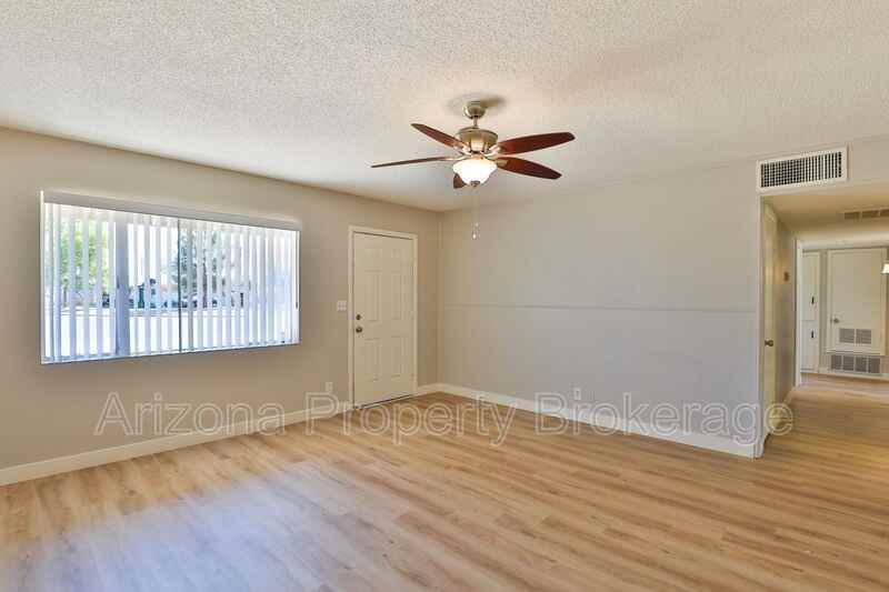 1026 S Grand - Photo 5 of 35