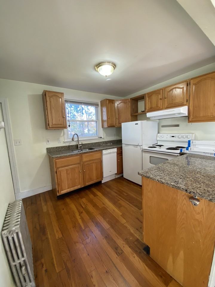 314 Webster St #A - Photo 2 of 11