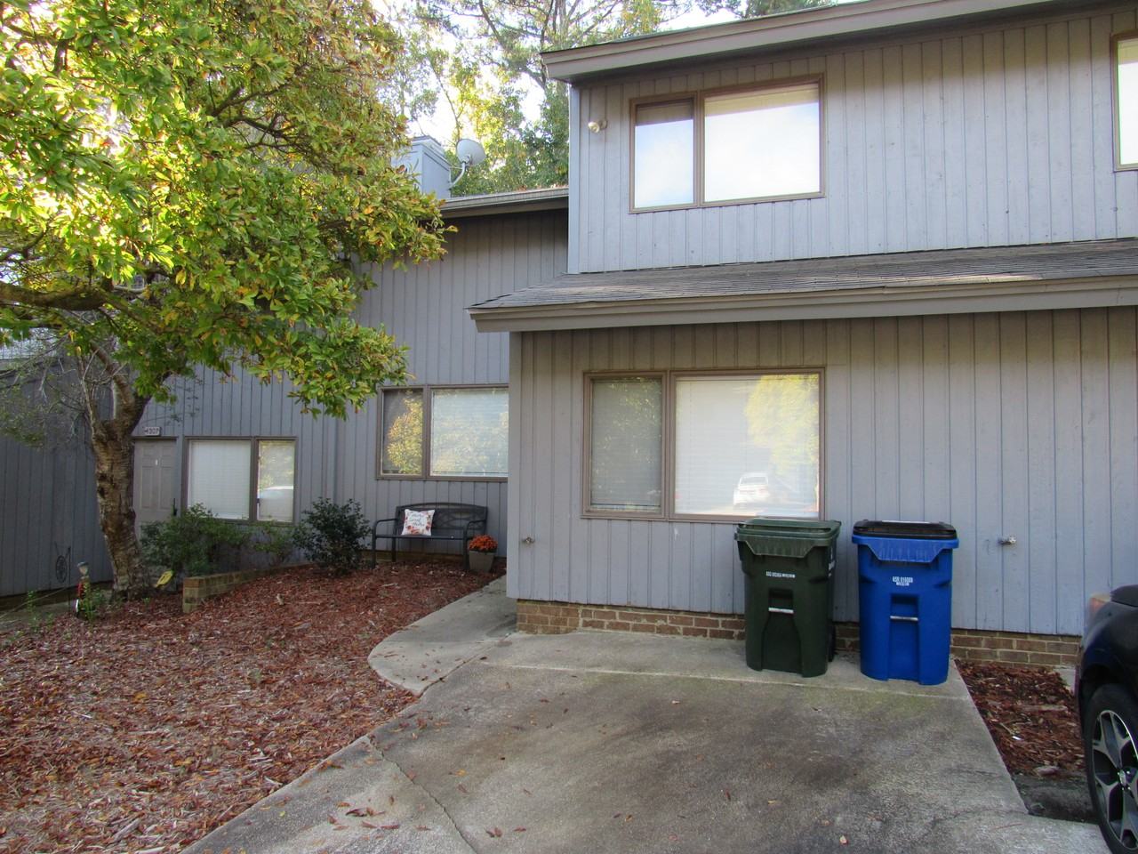 4309 Hunters Club Dr - Photo 2 of 25