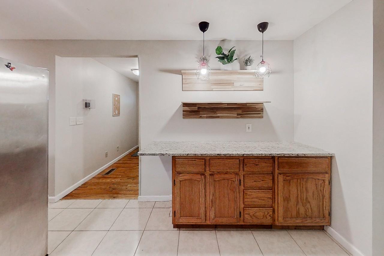 Lathrop St Se - Photo 5 of 14