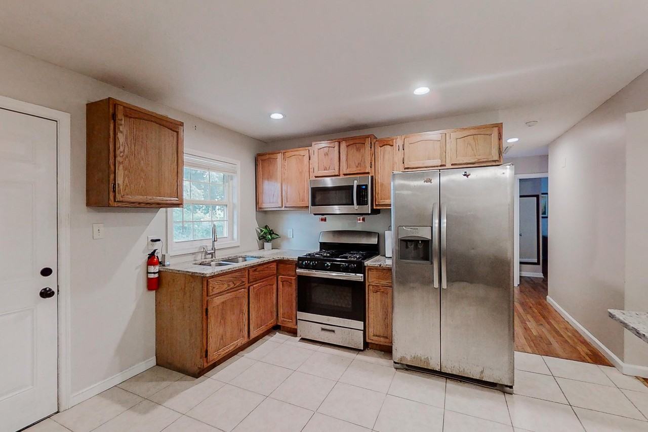 Lathrop St Se - Photo 4 of 14