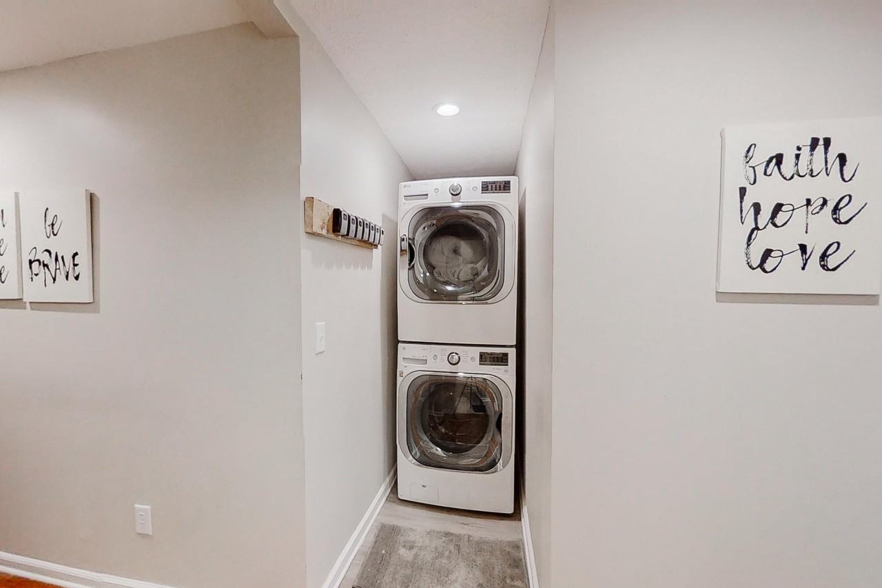 Lathrop St Se - Photo 7 of 14