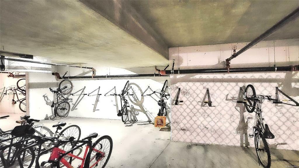 1018 Inverness Road #404 - Photo 2 of 15