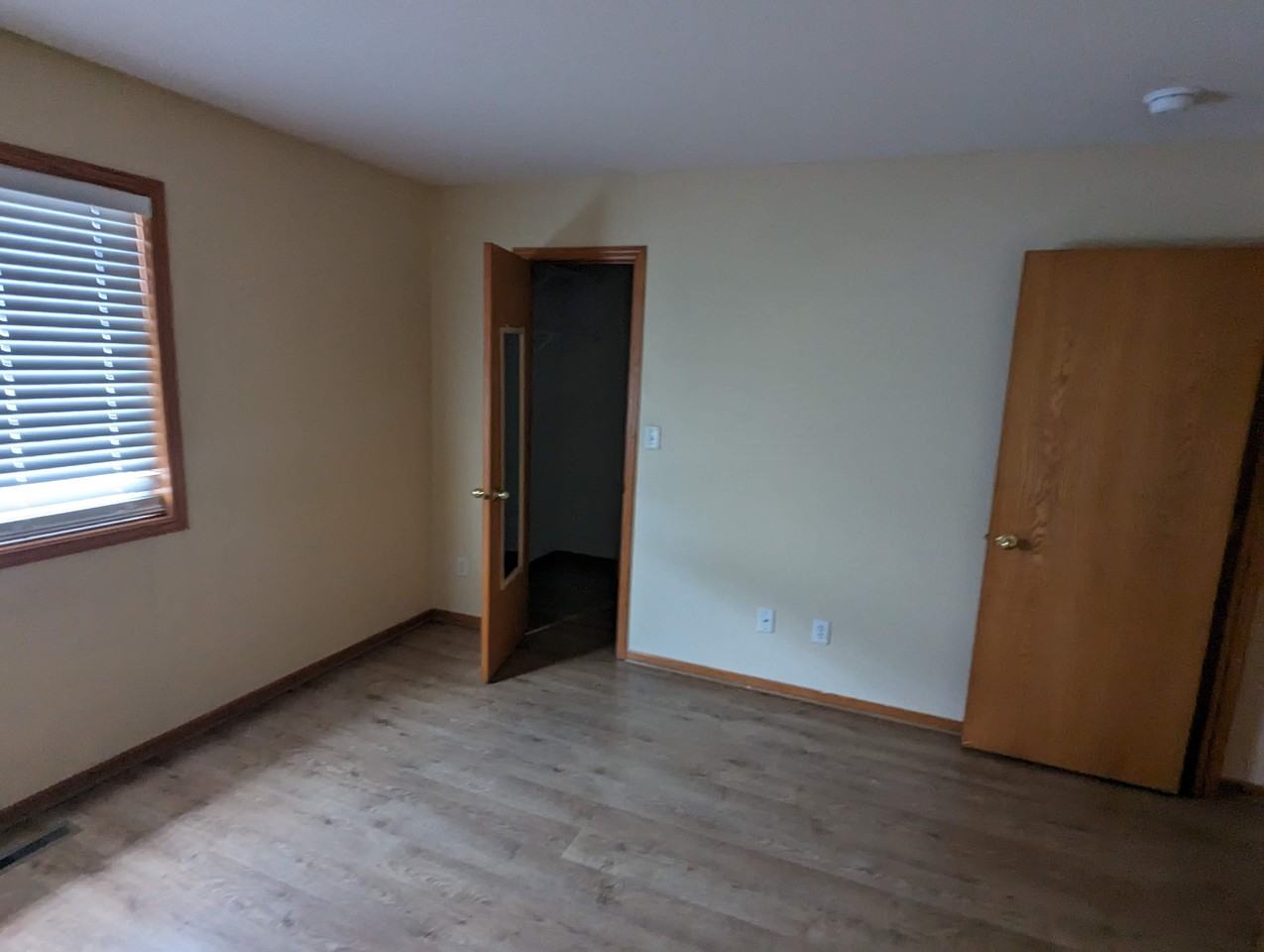 5822 48th Ave Nw - Photo 3 of 41