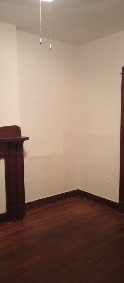 122 S Irwin St #122 - Photo 3 of 13