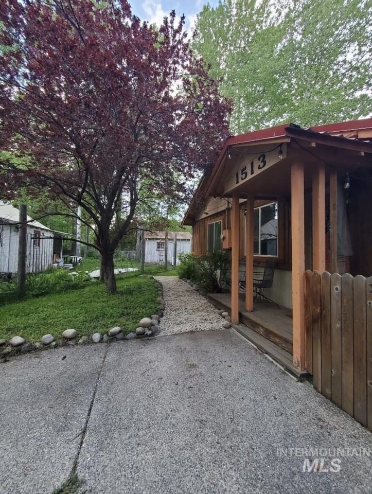 1513 Louisa Ave #NA - Photo 2 of 20