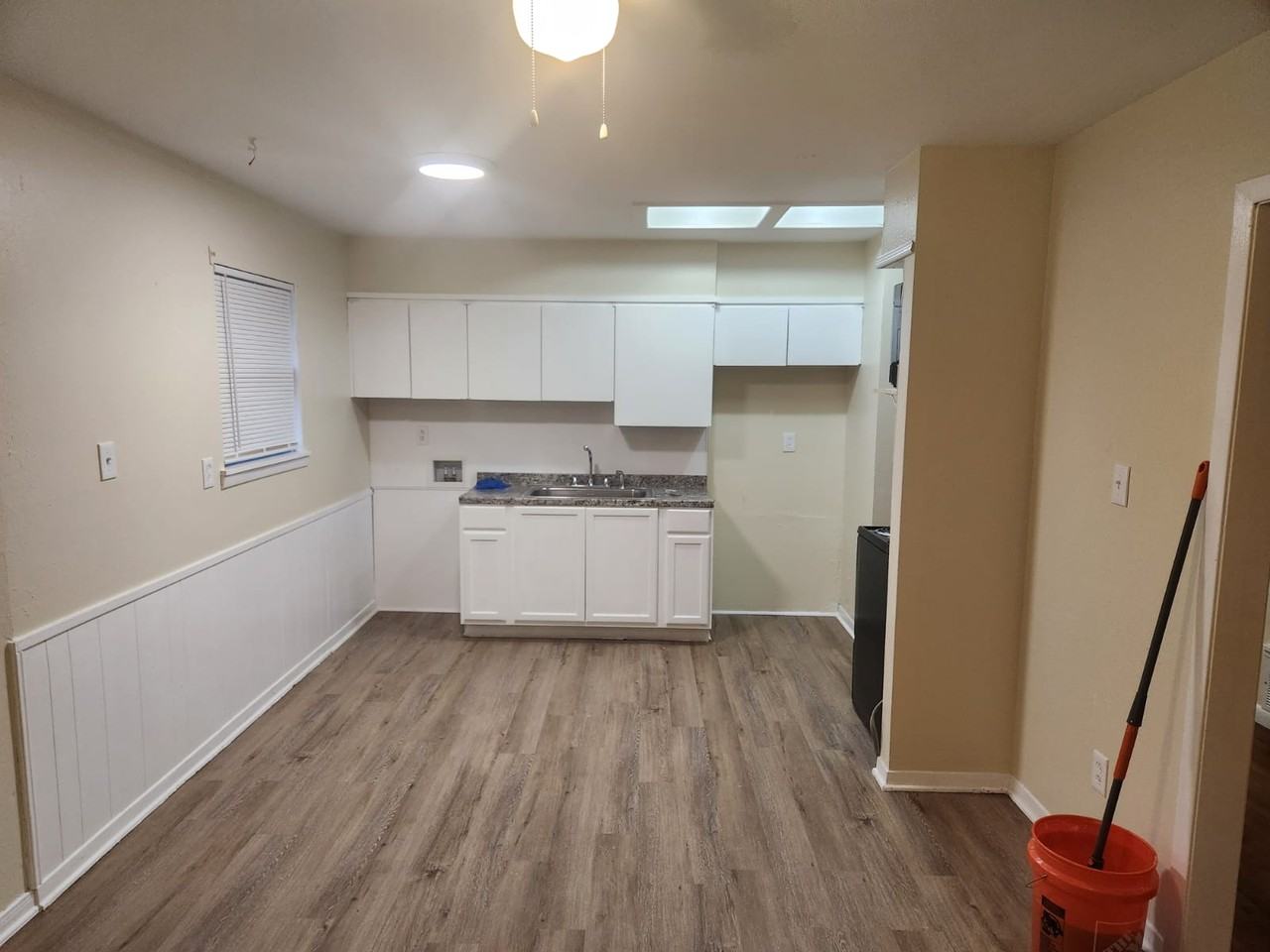 615 S 1st St #1 - Photo 6 of 32