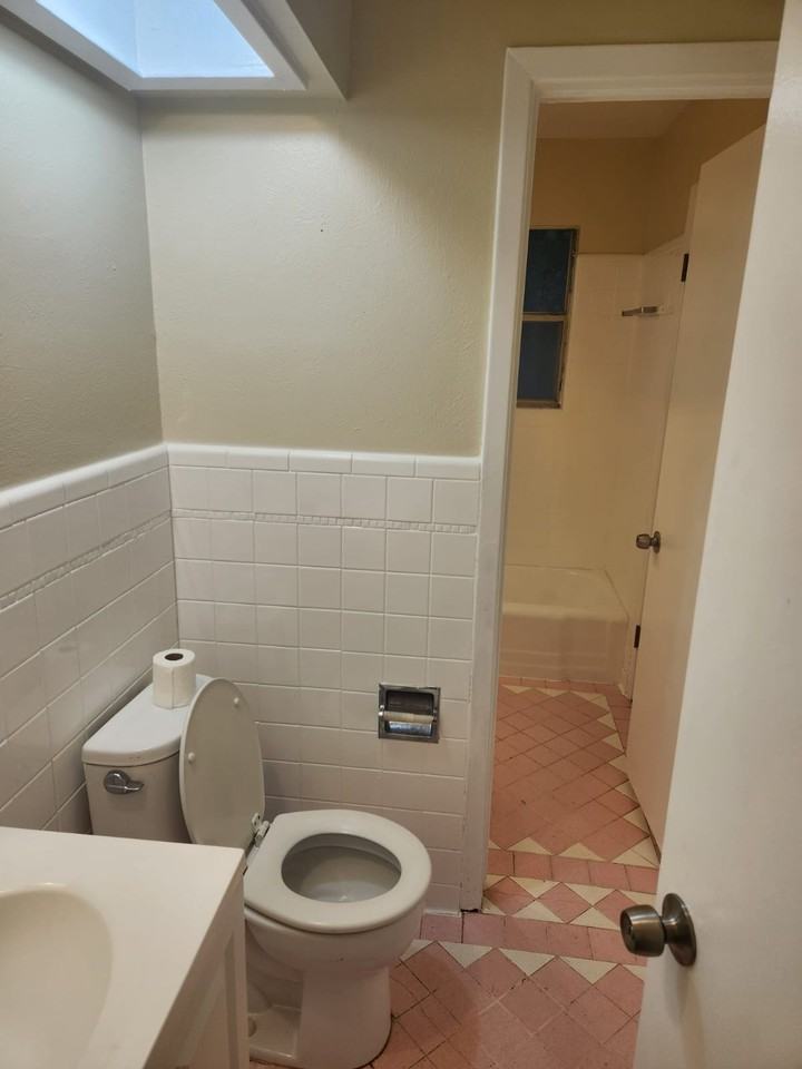 615 S 1st St #1 - Photo 7 of 32