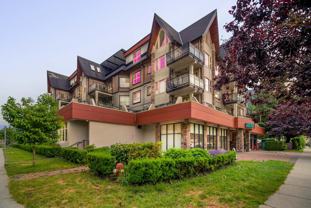 Harrison Lake View Suites - Photo 1 of 1