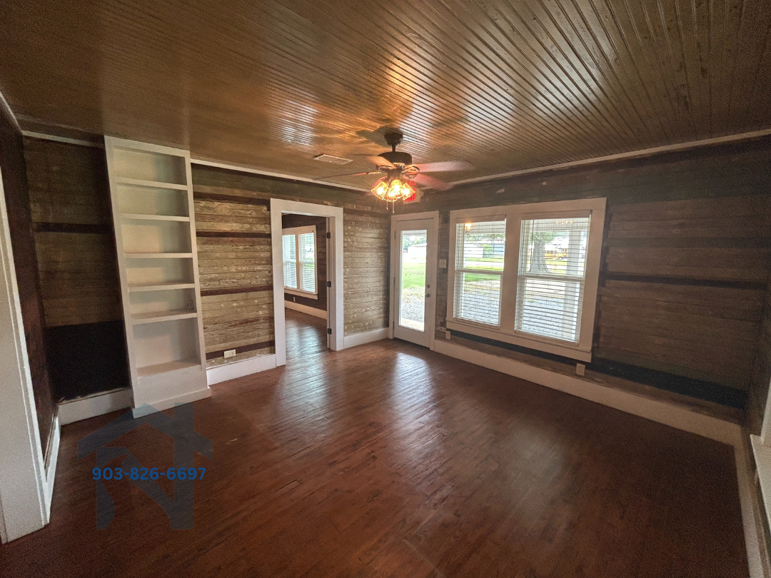 605 S Louise St #1 - Photo 3 of 10