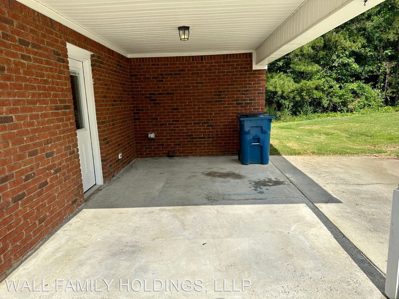 8 Oakcrest Trail NE - Photo 2 of 28