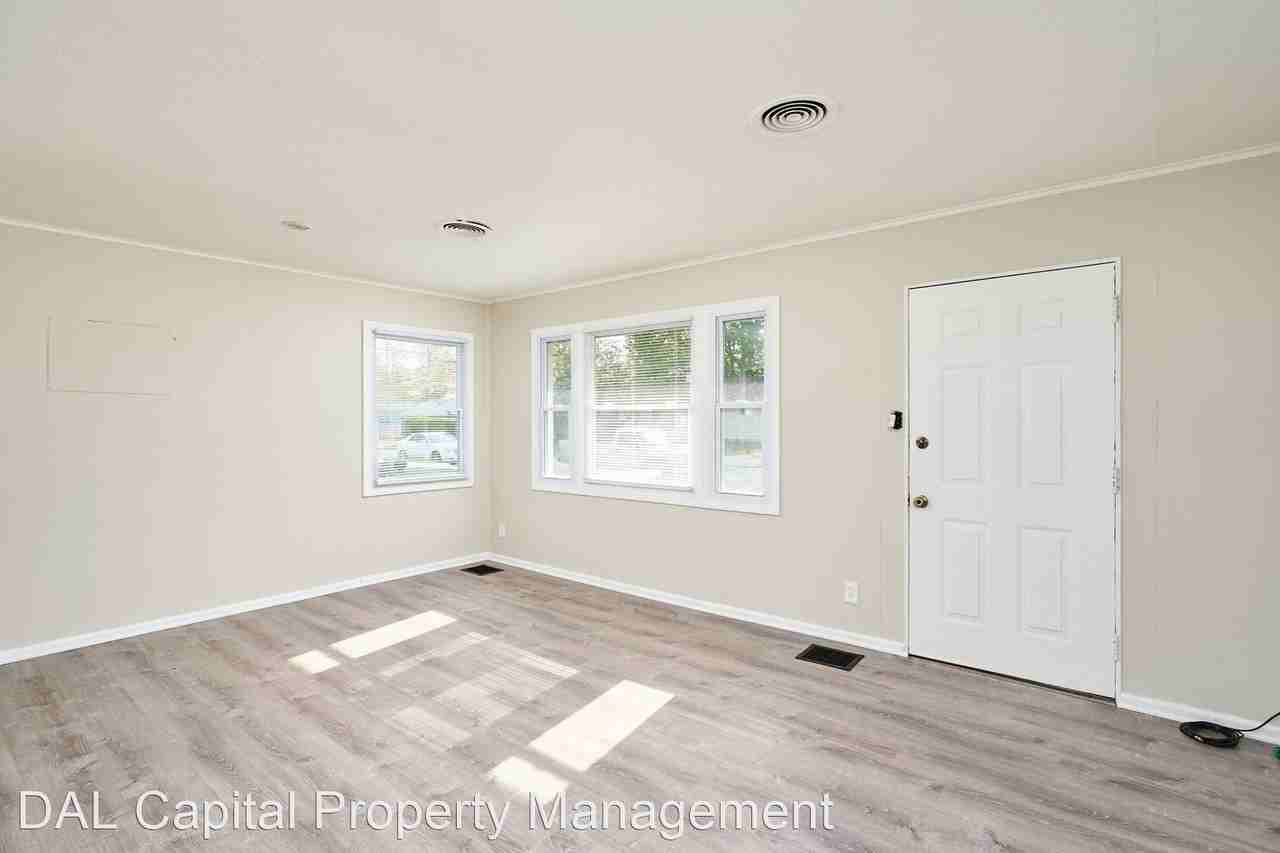 1599 Delba St - Photo 2 of 13