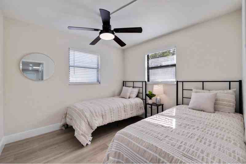 490 82nd Ave - Photo 5 of 6