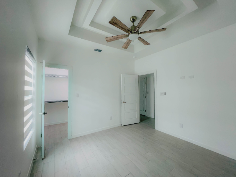 1623 W Sumitt Dr #3 - Photo 5 of 10